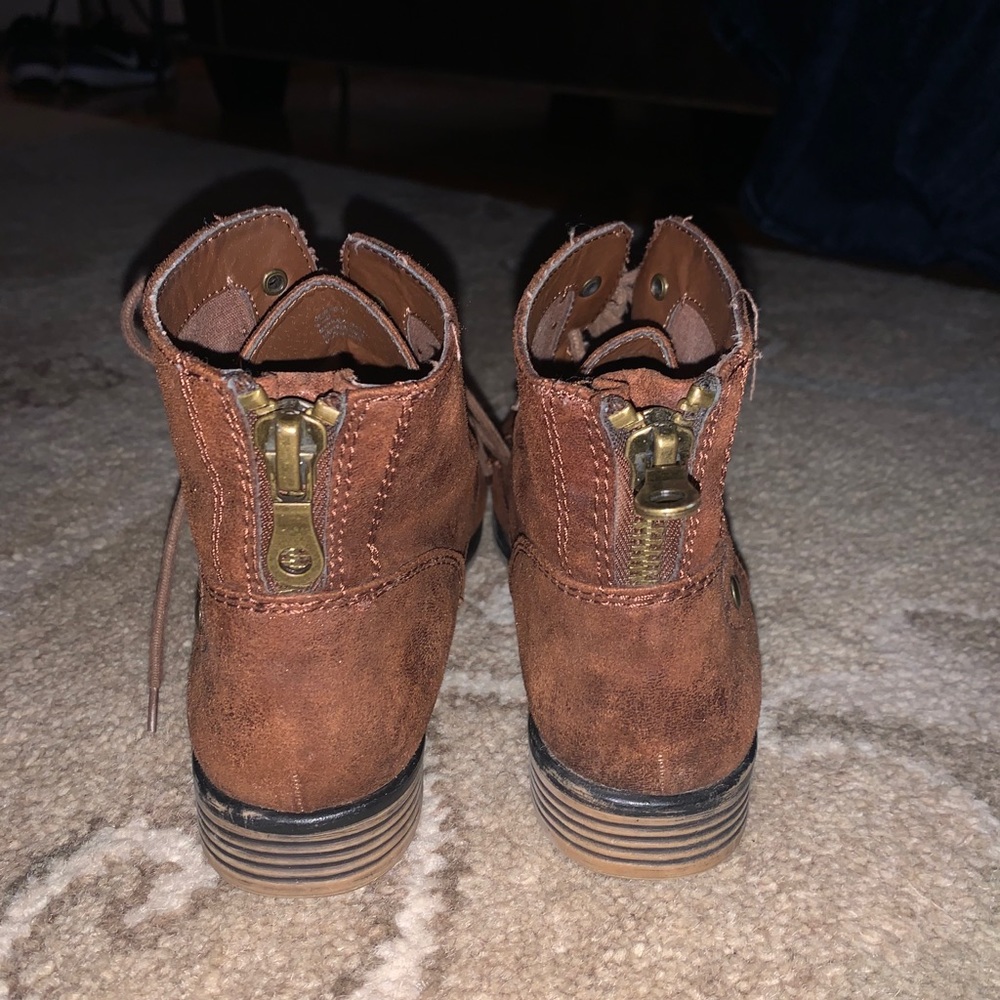 Brown booties - Picture 3 of 3